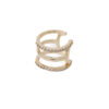 Earcuff Triple Dorado/ En baño de oro 24k. Marca Brazz By Roel.