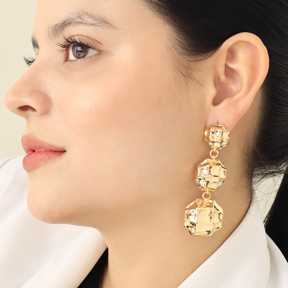 Arete Topo Dorado/ En baño de oro 24k. Marca Brazz By Roel.