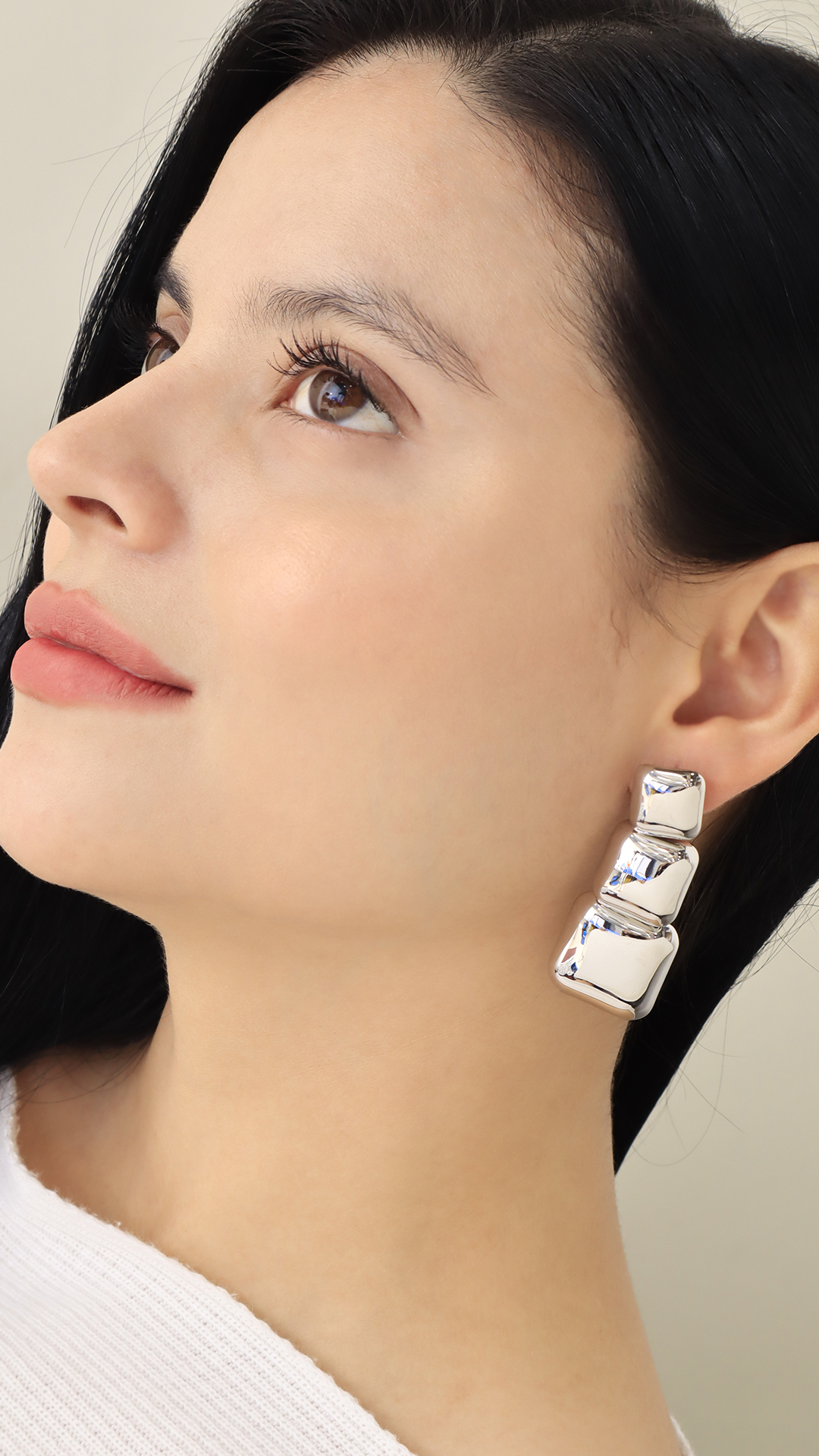 Arete Topo Cuadrado/ En Baño De Oro 24k. Marca Brazz By Roel.