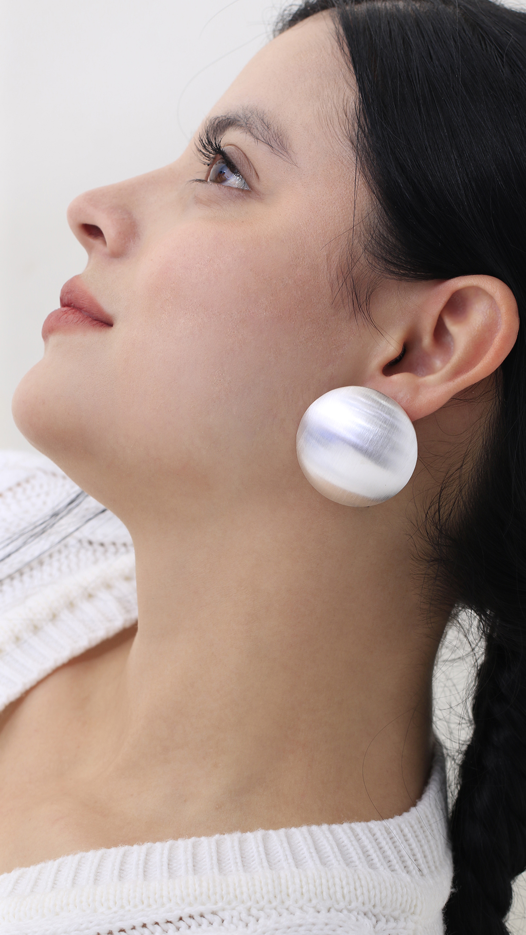 Arete Topo Night/ En Baño De Oro 24k. Marca Brazz By Roel.