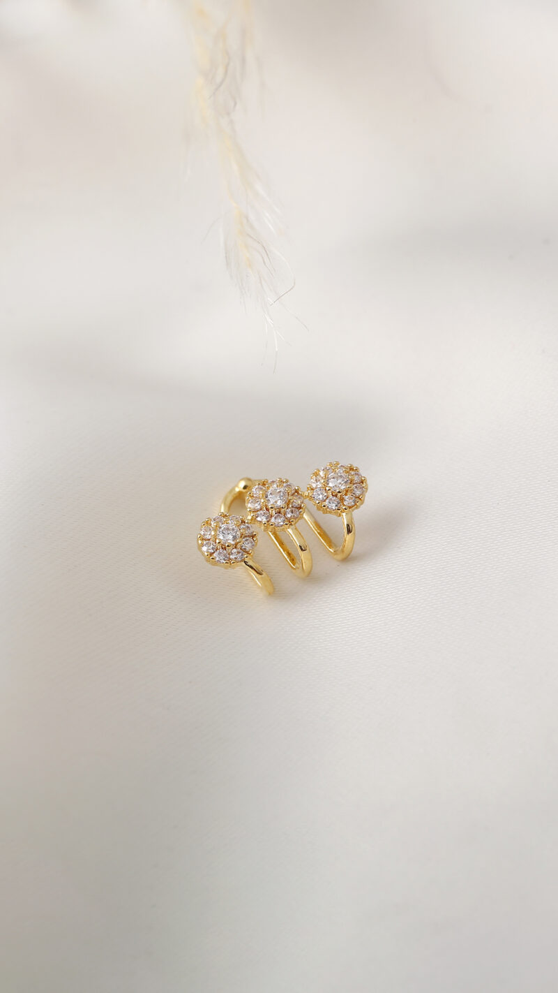 Earcuff Flor/ En Baño De Oro 24k. Marca Brazz By Roel.