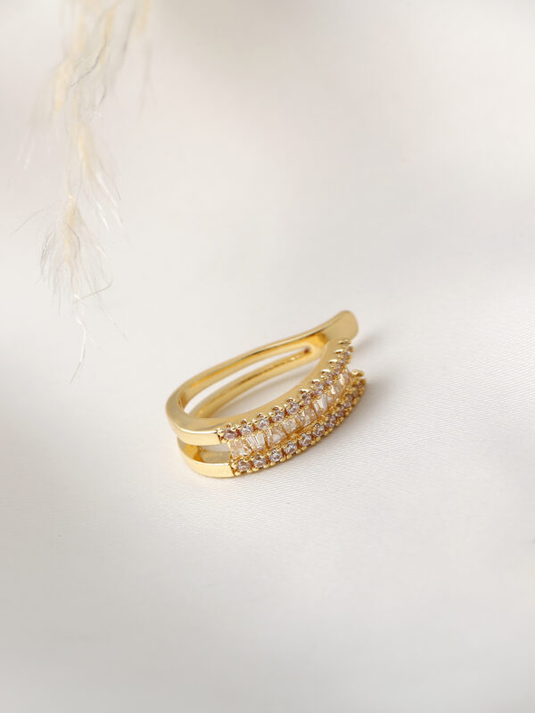 Earcuff Fugaz/ En Baño De Oro 24k. Marca Brazz By Roel.