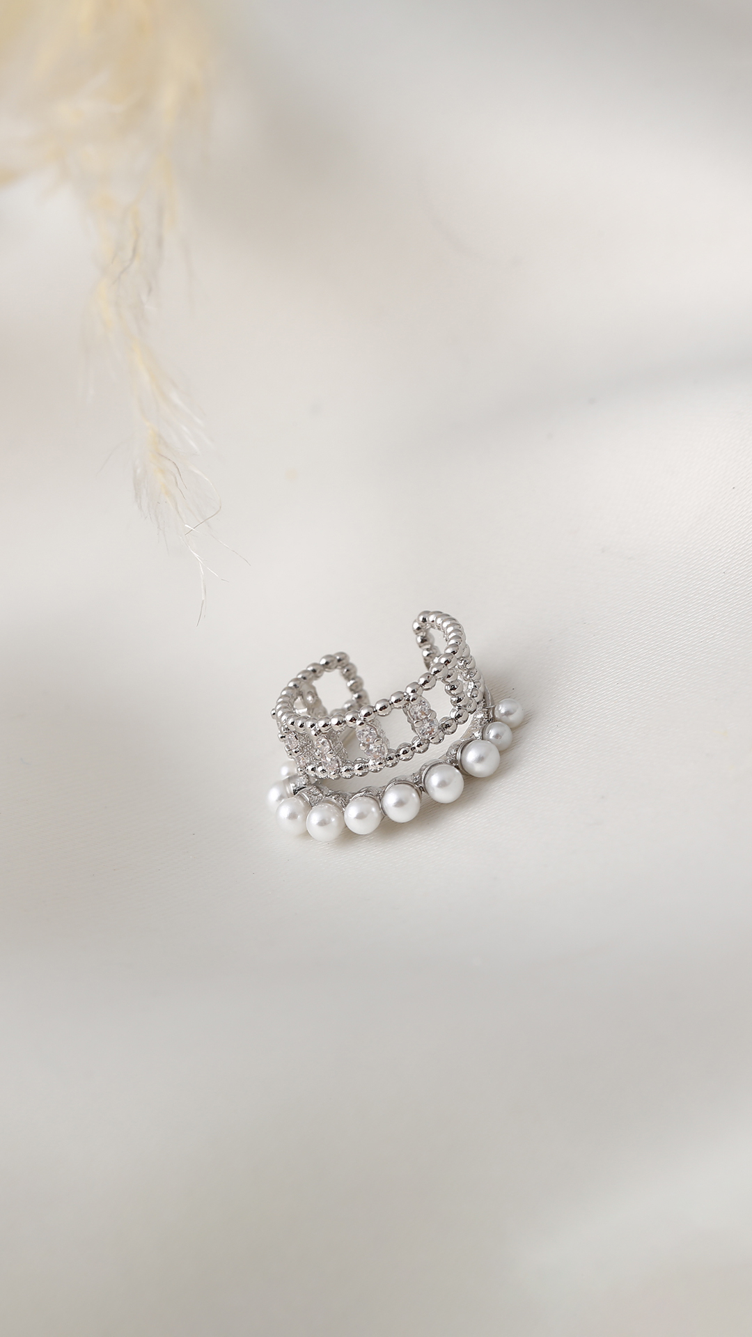 Earcuff Orión/ En Baño De Oro 24k. Marca Brazz By Roel.