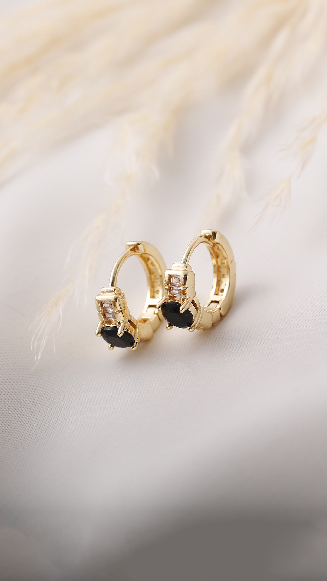 Huggies Aurora/ En Baño De Oro 24k. Marca Brazz By Roel.