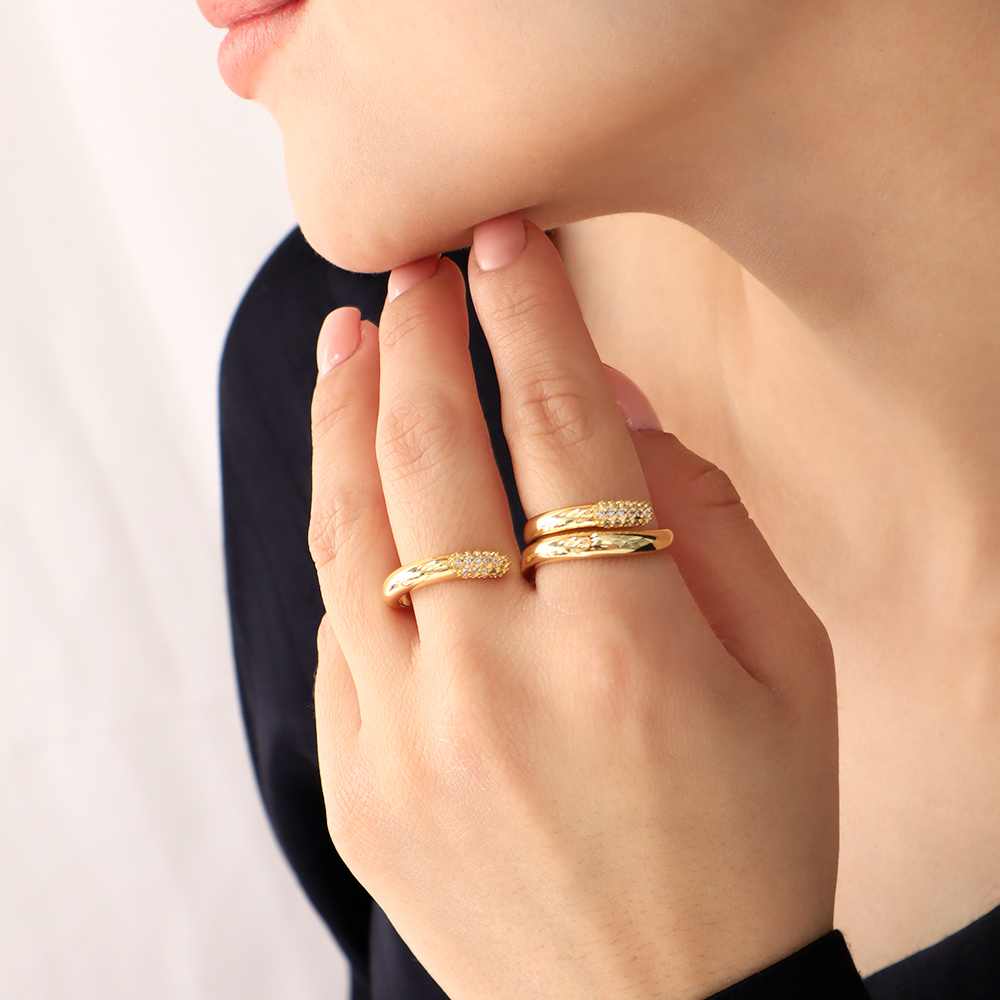 Anillo Dorado/ En Baño De Oro 24k. Marca Brazz By Roel.