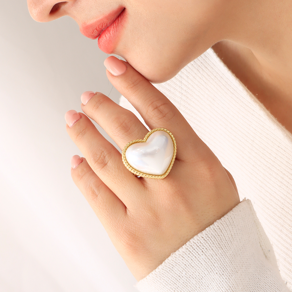 Anillo Corazón/ En Baño De Oro 24k. Marca Brazz By Roel.