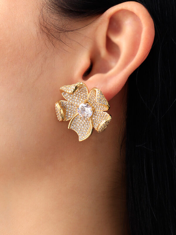 Arete Topo Ilusión/ En Baño De Oro 24k. Marca Brazz By Roel.