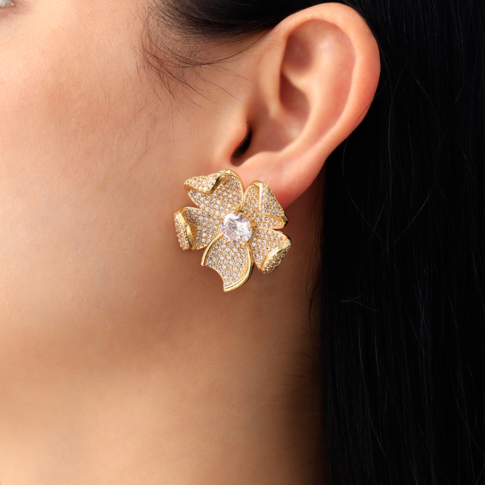 Arete Topo Ilusión/ En Baño De Oro 24k. Marca Brazz By Roel.