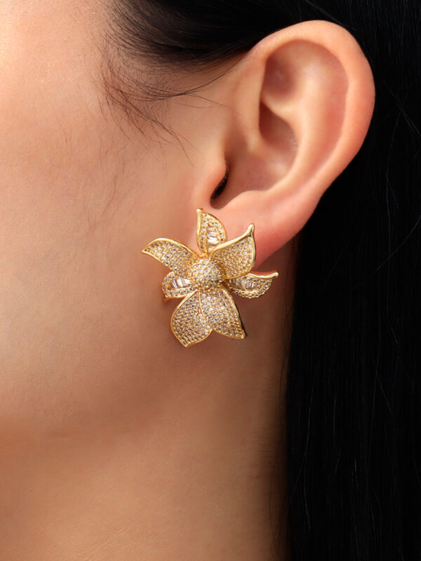 Arete Topo Alma/ En Baño De Oro 24k. Marca Brazz By Roel.