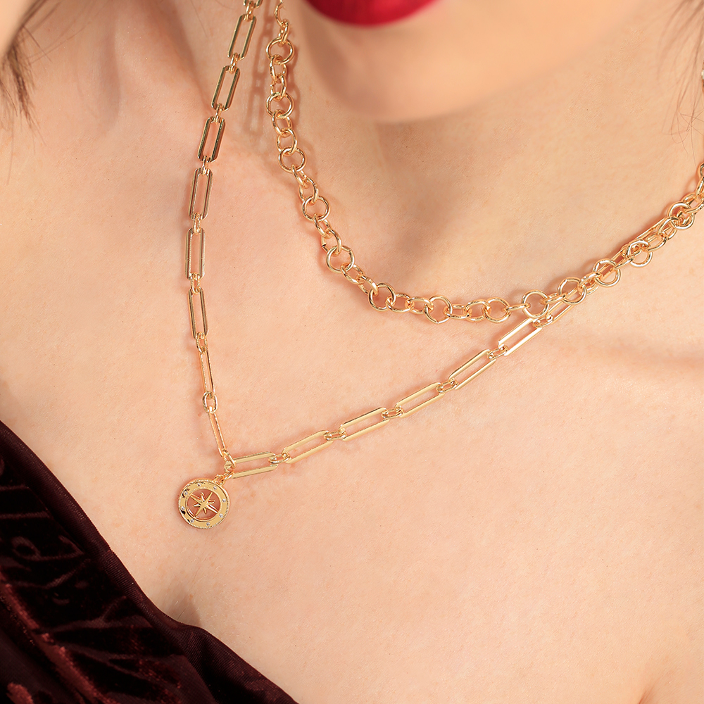 Gargantilla Magia/ En Baño De Oro 24k. Marca Brazz By Roel.