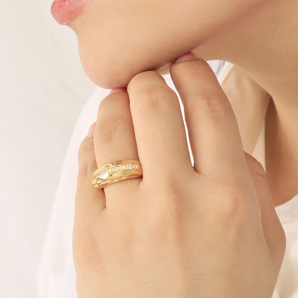 Anillo Dorado/ En Baño De Oro 24k. Marca Brazz By Roel.