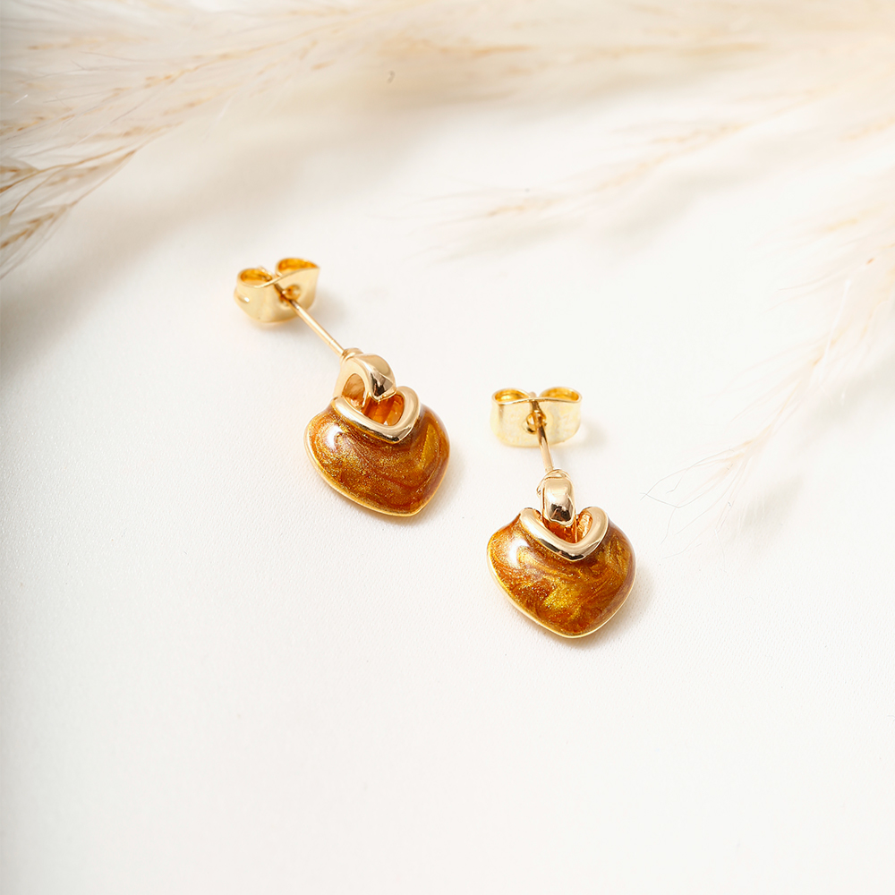 Arete Topo Amour/ En Baño De Oro 24k. Marca Brazz By Roel.