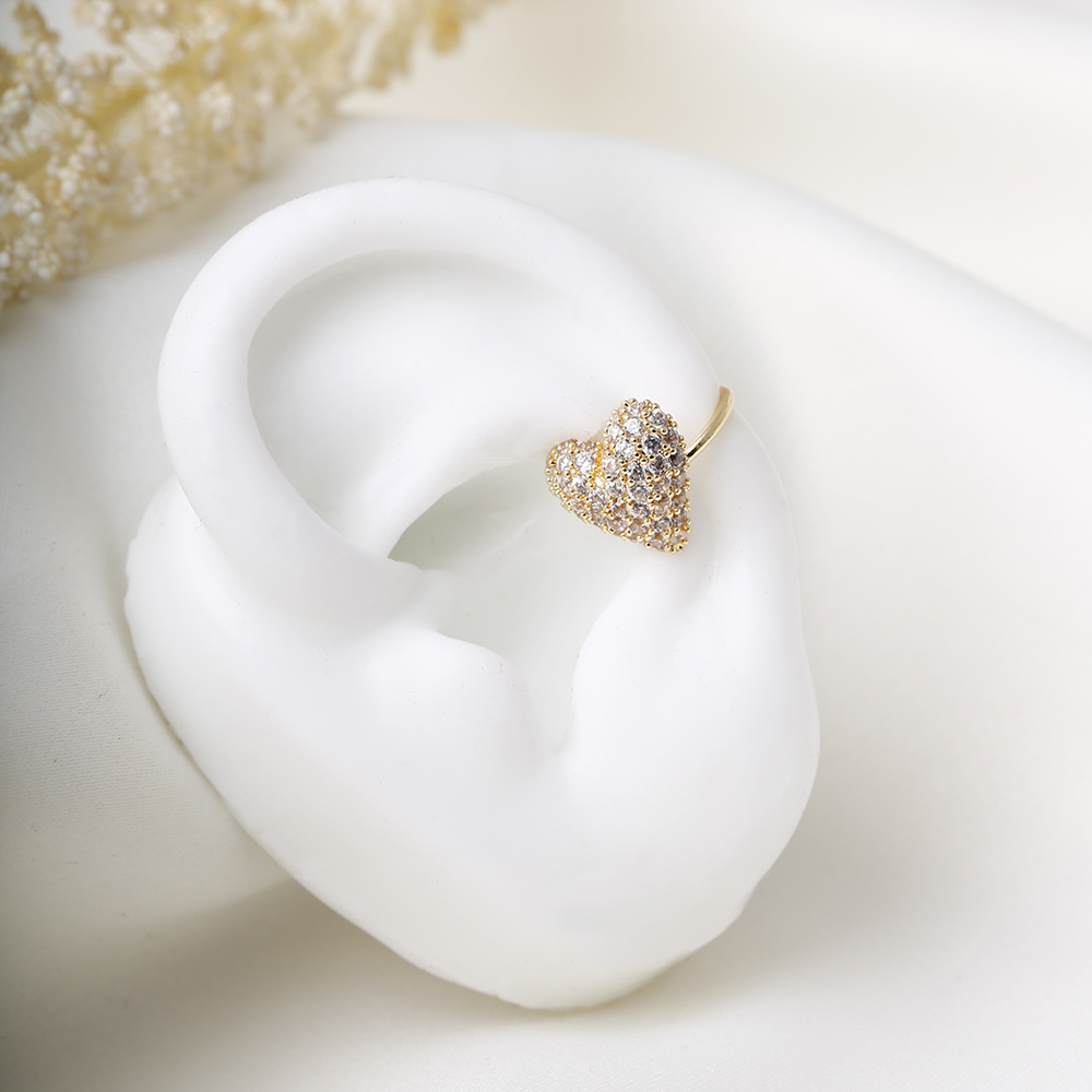 Earcuff Con Microcircones/ En Baño De Oro 24k. Marca Brazz By Roel.