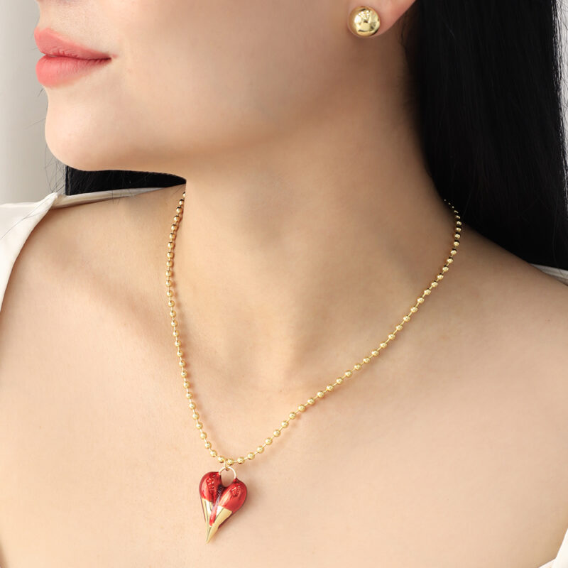 Gargantilla Tesoro De Corazón/ En Baño De Oro 24k. Marca Brazz By Roel.