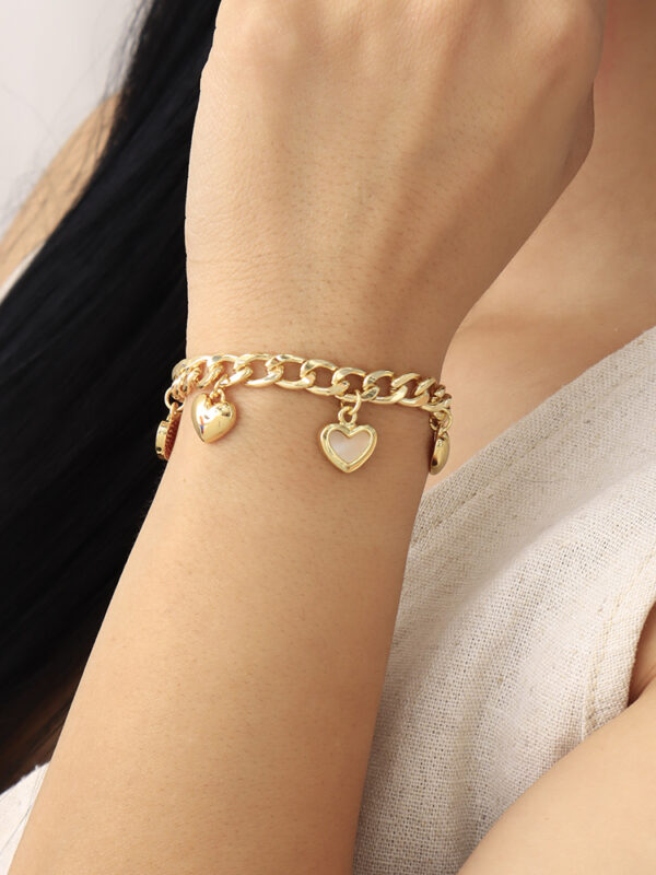 Pulsera Amour/ En Baño De Oro 24k. Marca Brazz By Roel.